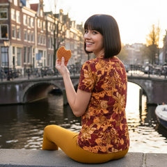 Renai Indochine Orange LYCRA® Mid-Rise Capri Leggings