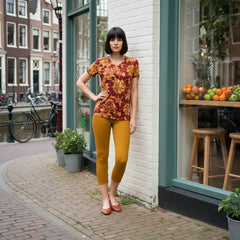 Renai Indochine Orange LYCRA® Mid-Rise Capri Leggings