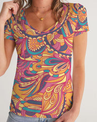 Kuna Fitted V-Neck Women's Tee Top - Abstract Floral Print