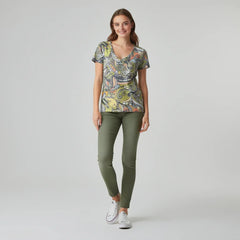Jana Fitted V-Neck Tee