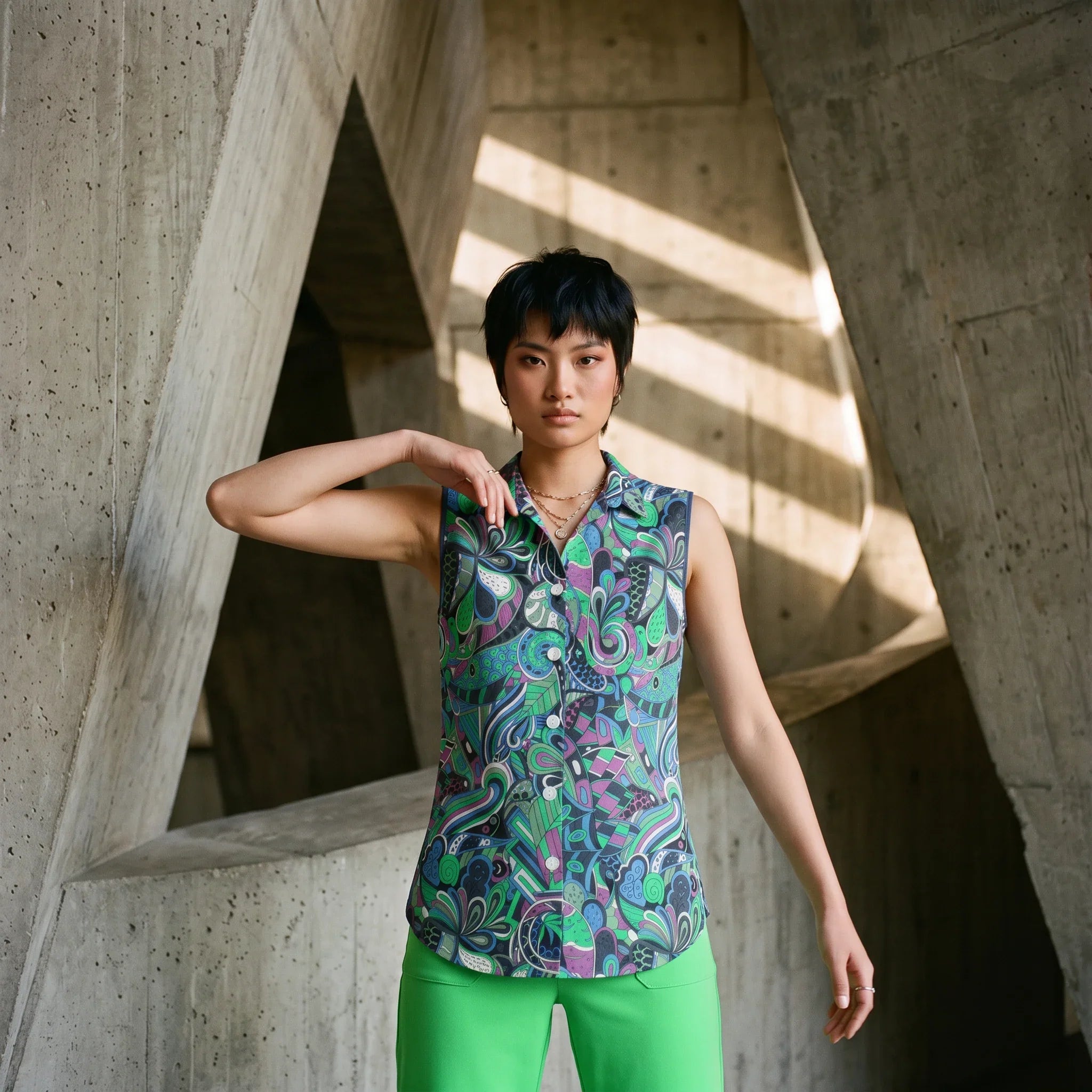 Nela Sleeveless Button-Down Collared Shirt