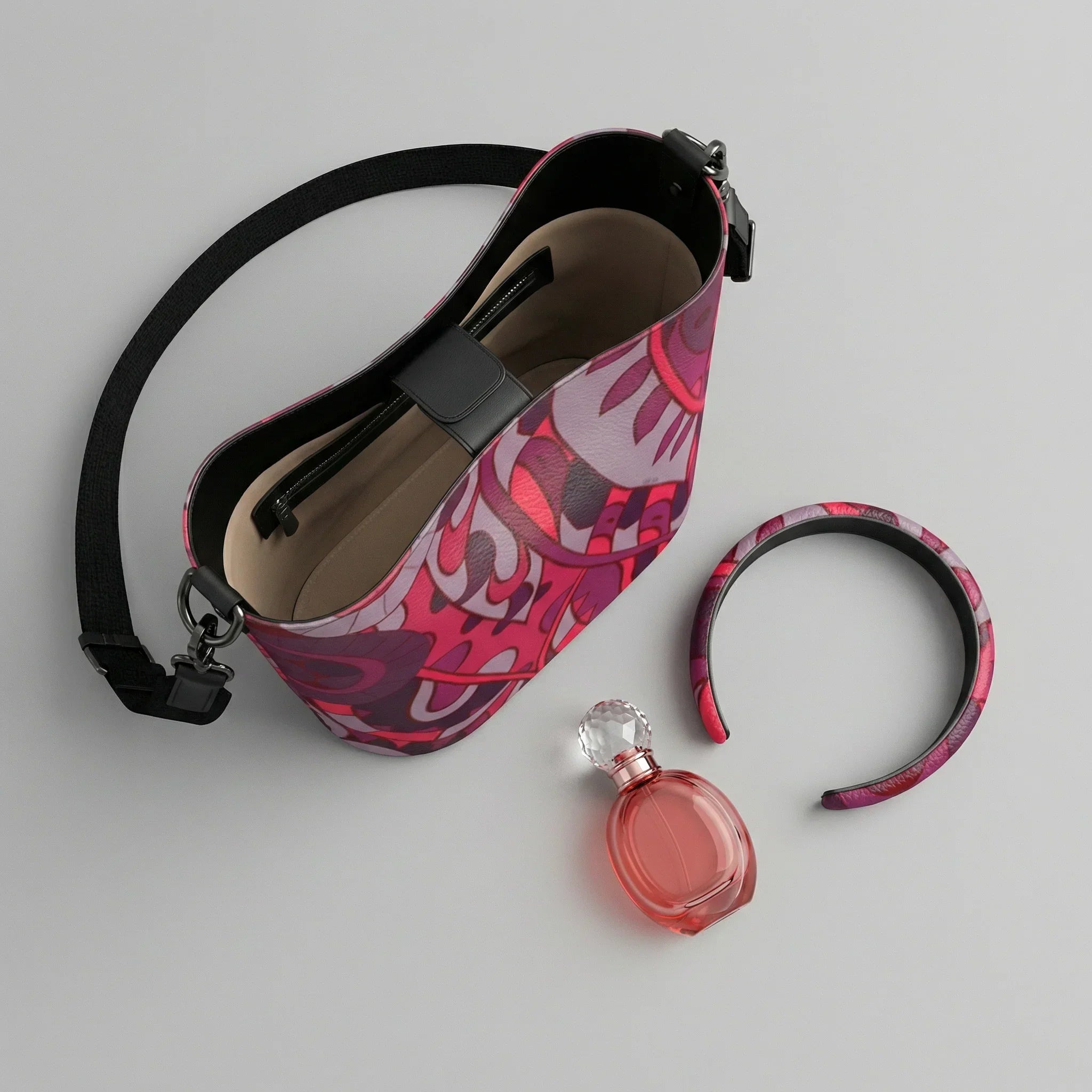 Pena Leather Bucket Tote