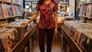 Pena V-neck Tee